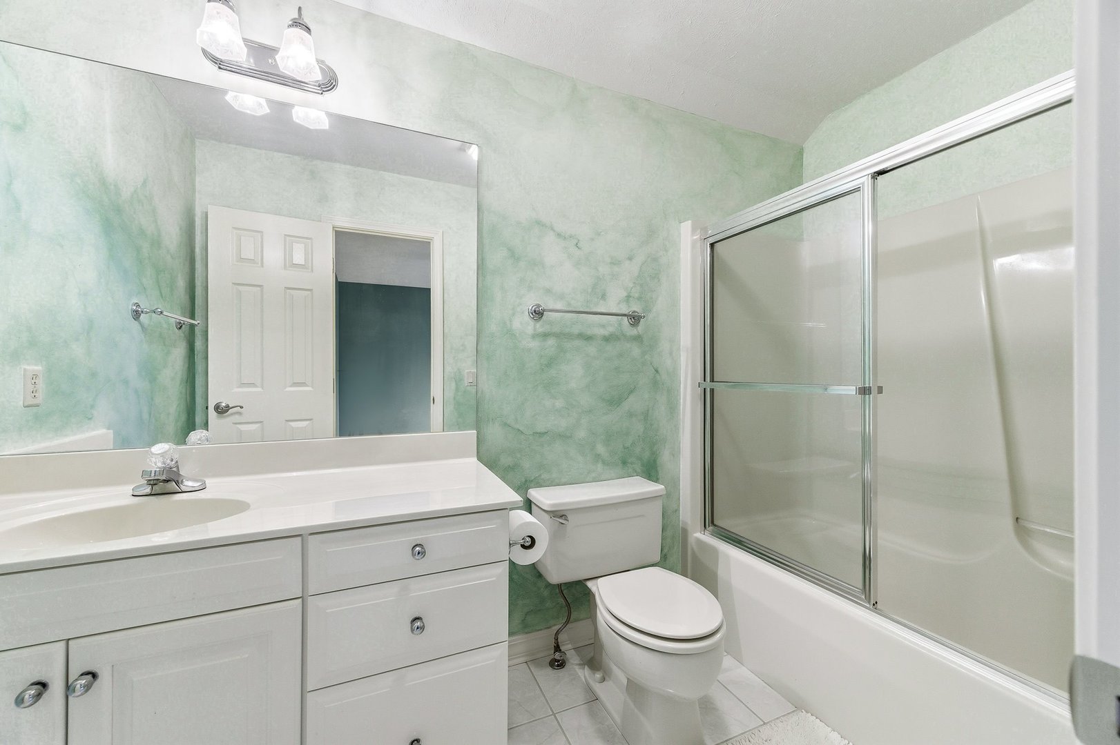 2109 Hackberry Road Bloomington, IL 61704 - Photo 33 of 64