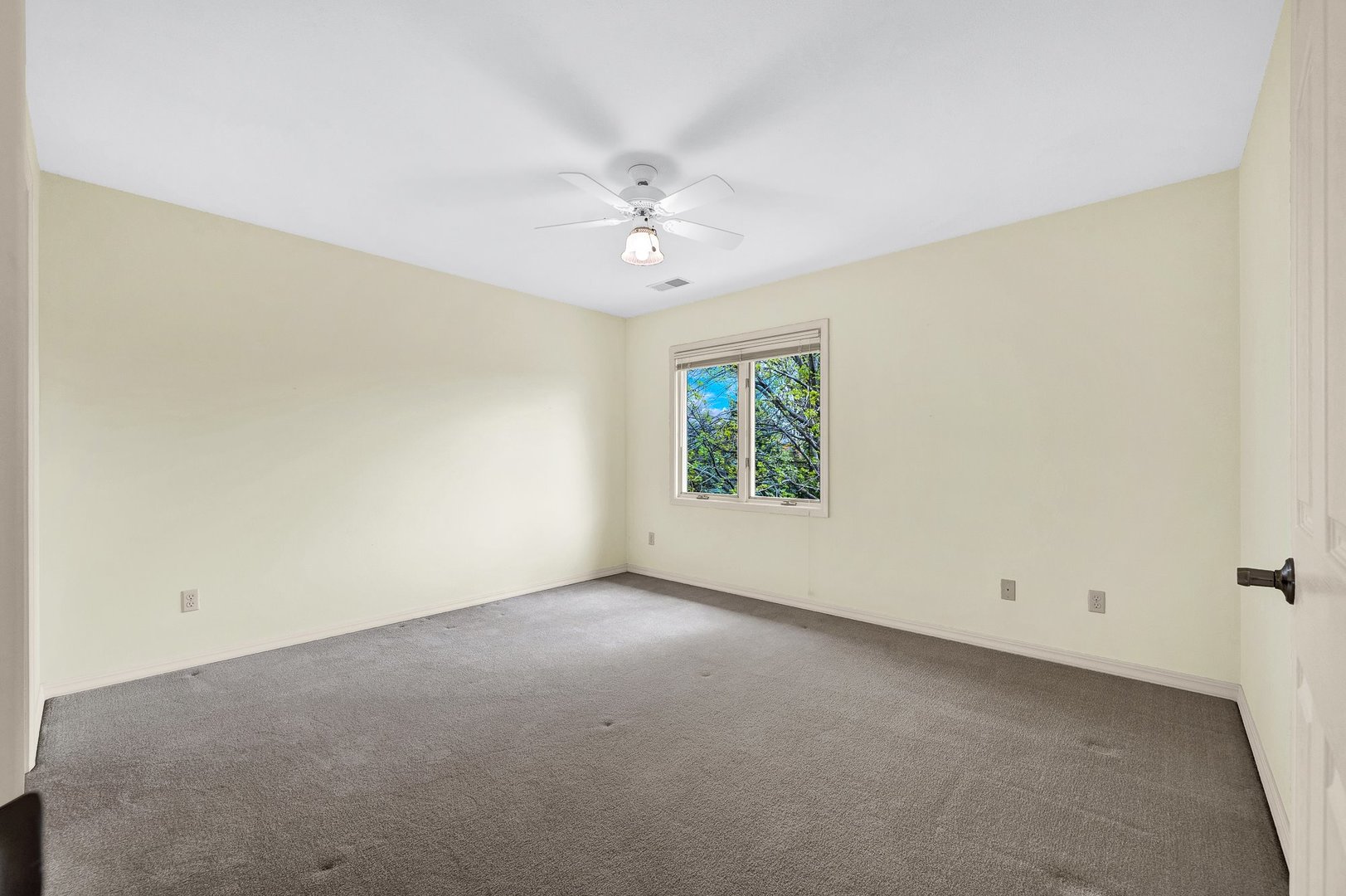 2109 Hackberry Road Bloomington, IL 61704 - Photo 40 of 64