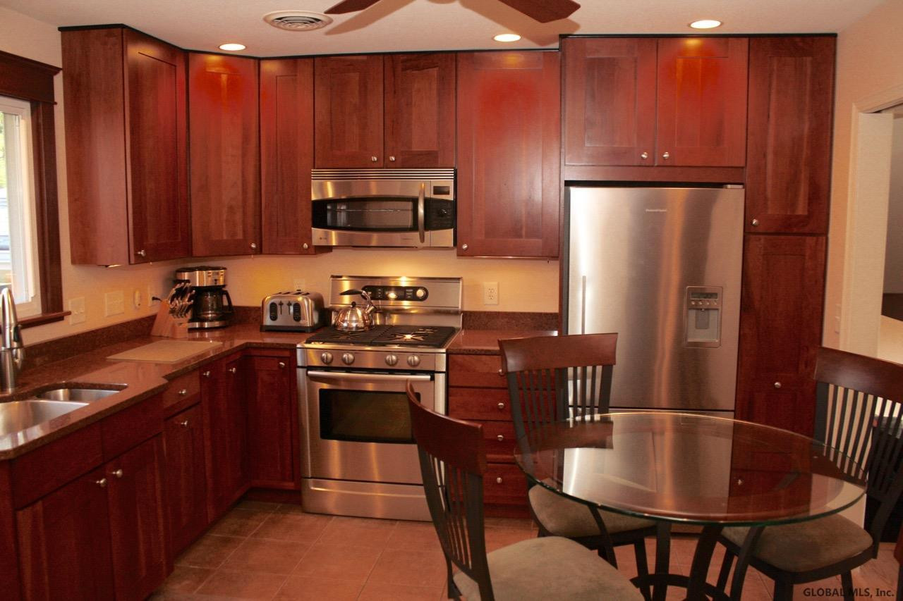29 Clarkson Road Bethlehem, NY 12054 - Photo 4 of 19 Photo 4