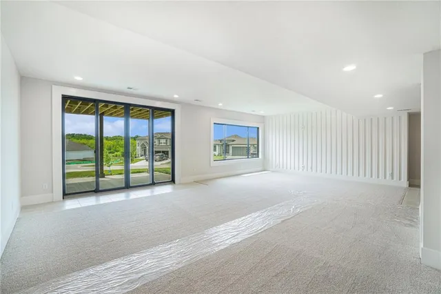 $789,900 | 2317 Southwest Morris Drive, Lee's Summit, MO 64082