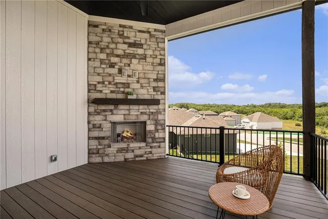 $789,900 | 2317 Southwest Morris Drive, Lee's Summit, MO 64082