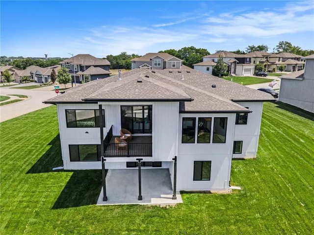 $789,900 | 2317 Southwest Morris Drive, Lee's Summit, MO 64082