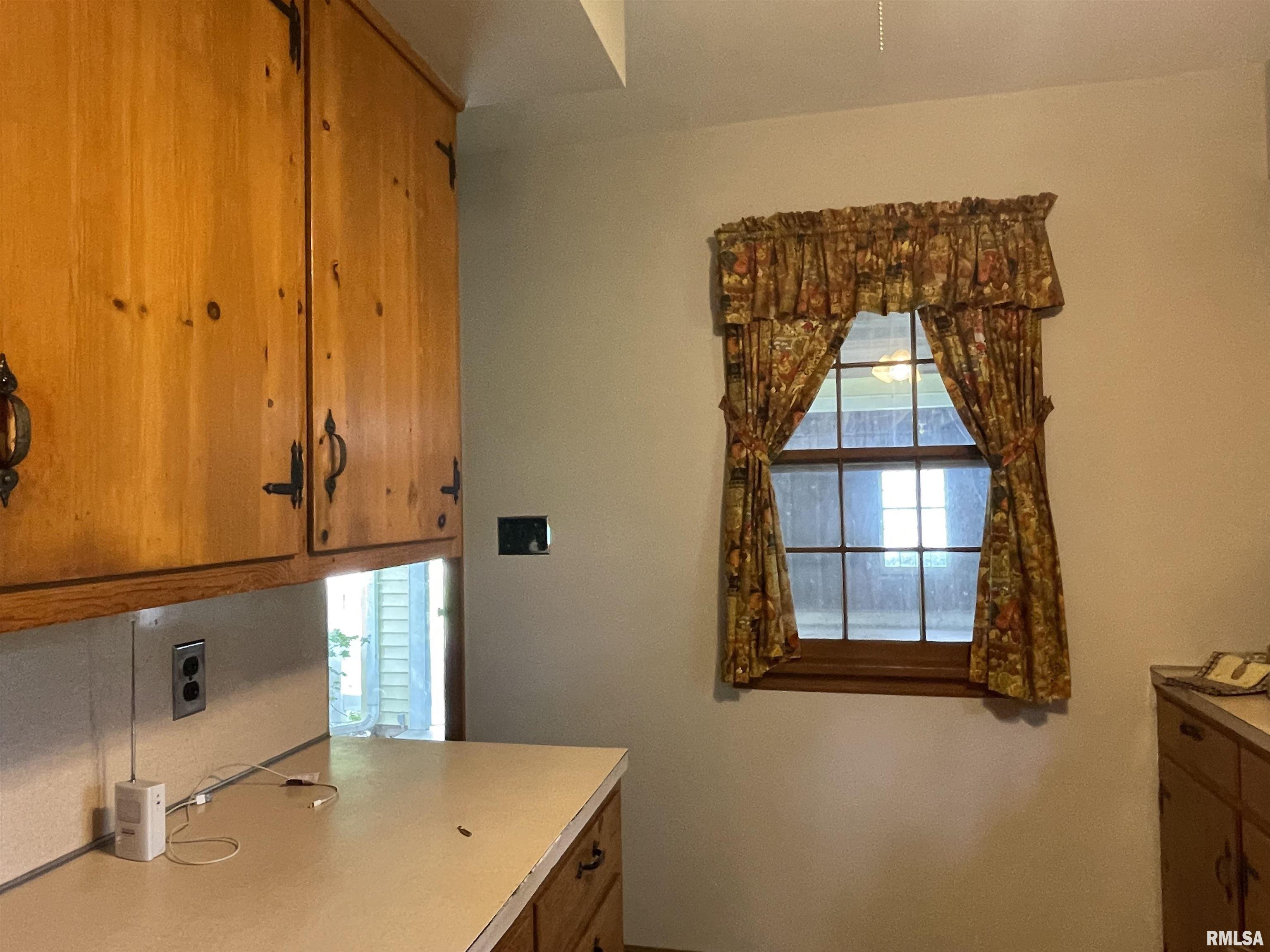 53 Candy Lane Murphysboro, IL 62966 - Photo 13 of 46