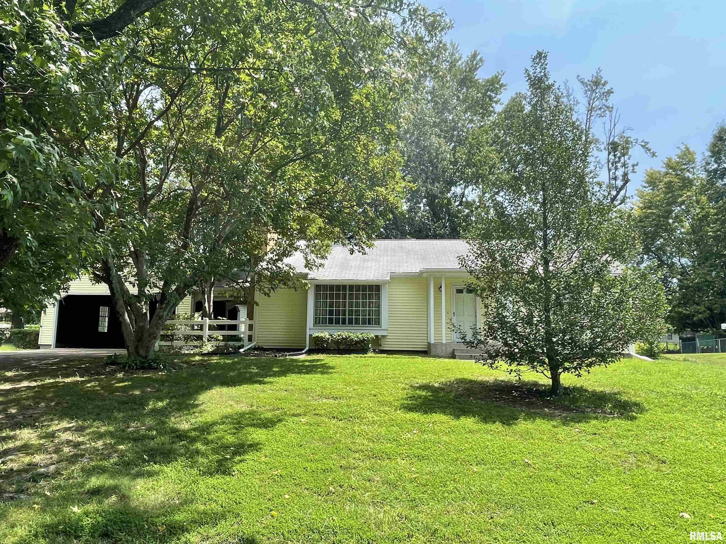 53 Candy Lane Murphysboro, IL 62966 - Photo 3 of 46