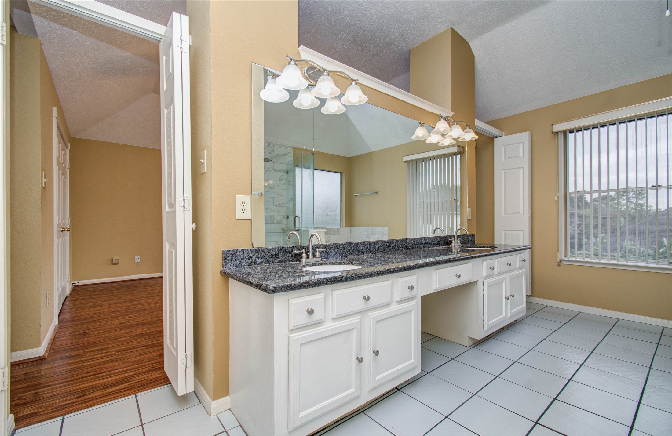 16218 Ruffian Drive Friendswood, TX 77546 - Photo 11 of 22