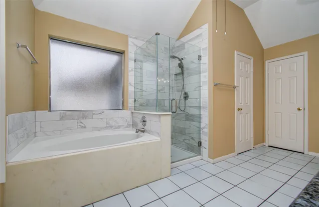 $2,400 | 16218 Ruffian Drive, Friendswood, TX 77546