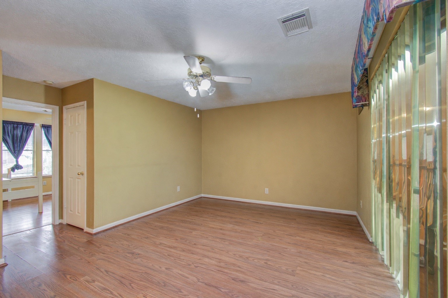 16218 Ruffian Drive Friendswood, TX 77546 - Photo 13 of 22