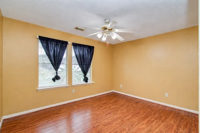 $2,400 | 16218 Ruffian Drive, Friendswood, TX 77546