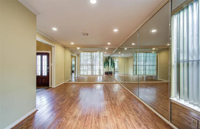 $2,400 | 16218 Ruffian Drive, Friendswood, TX 77546