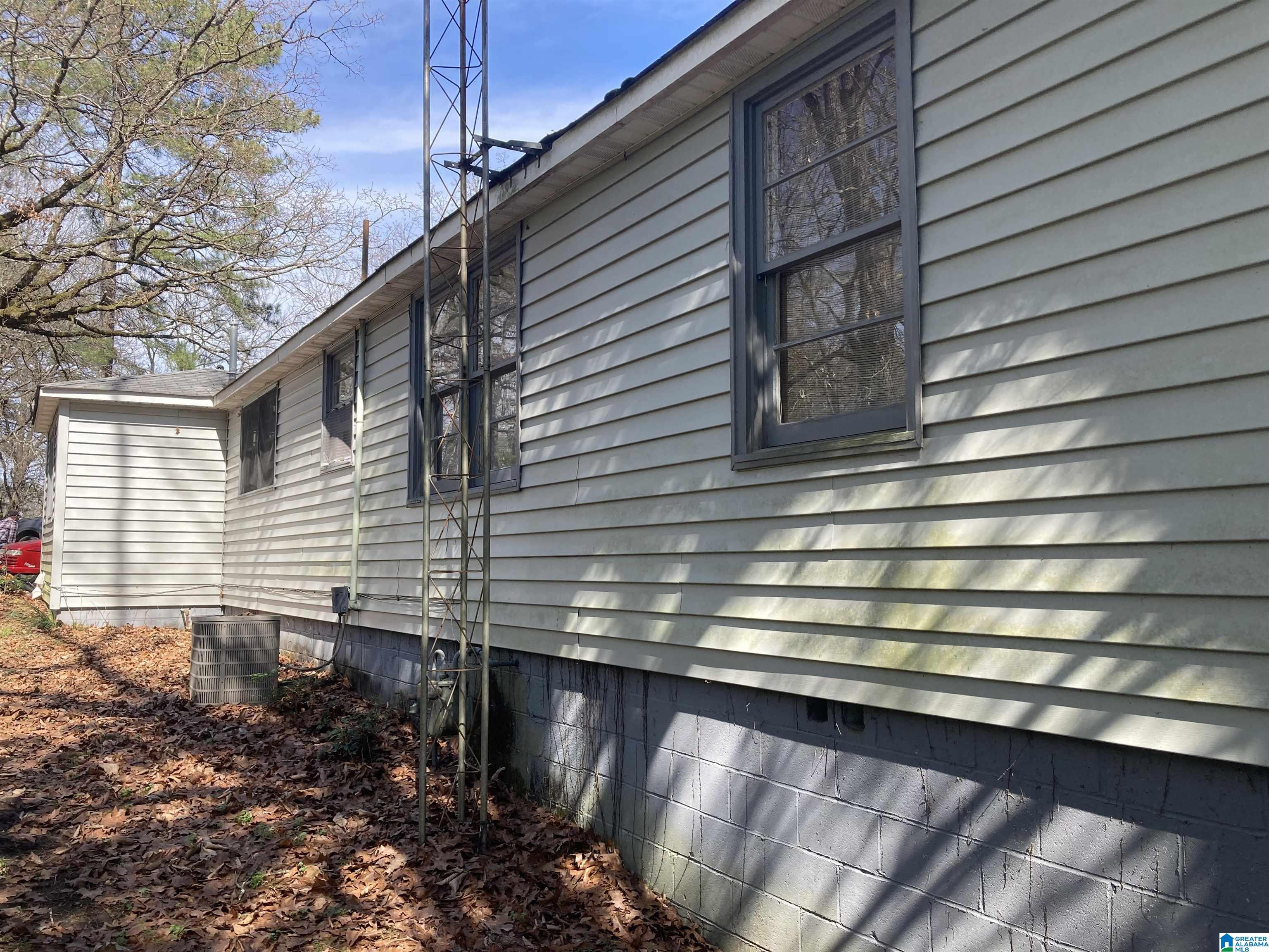 1078 Sunhill Road Northwest Birmingham, AL 35215 - Photo 2 of 5