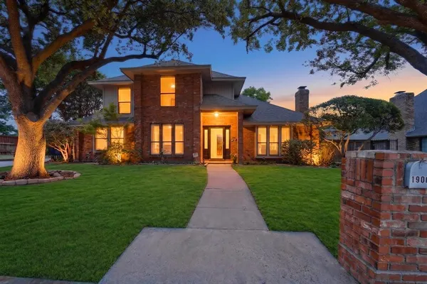 $465,000 | 1900 Thames Drive, Arlington, TX 76017