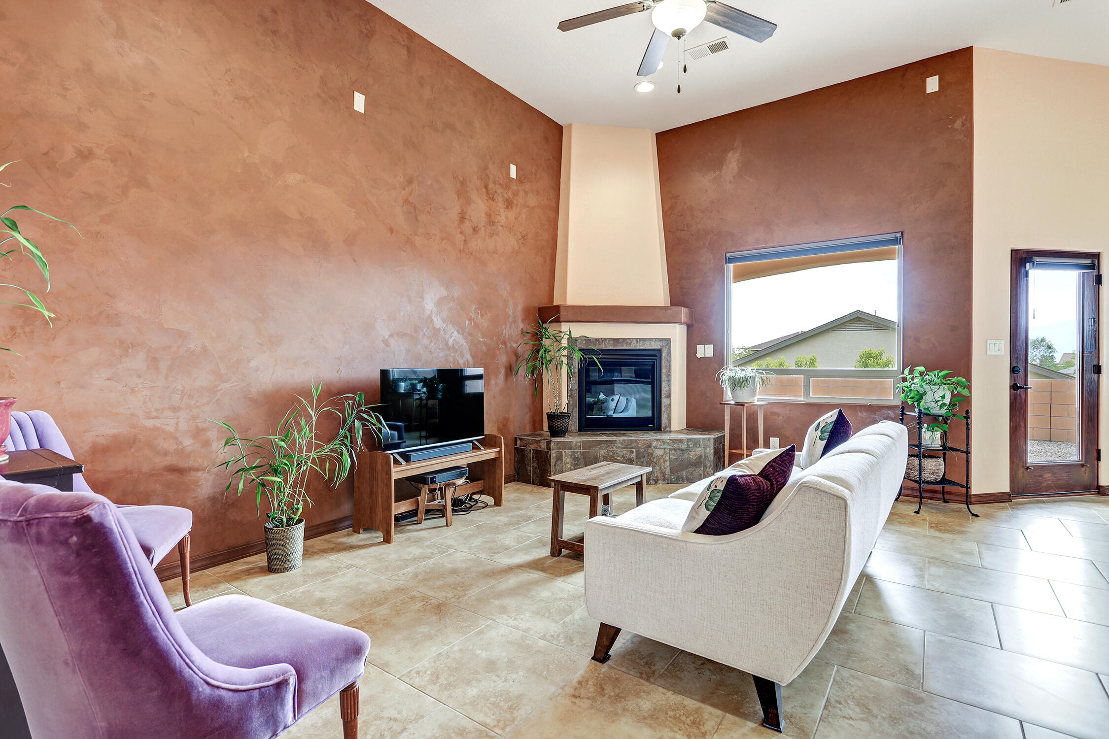 1712 Chisholm Trail Northeast Rio Rancho, NM 87144 - Photo 4 of 23 Gallery Image 4