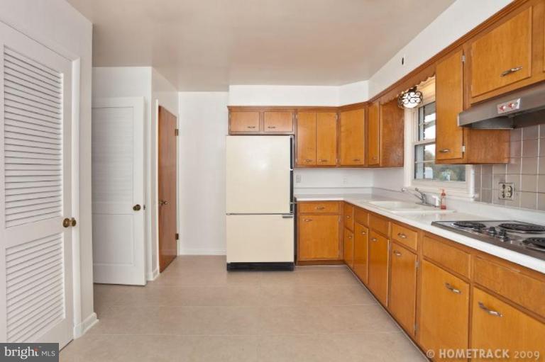 9901 Fox Hill Road Perry Hall, MD 21128 - Photo 10 of 20 Kitchen #2