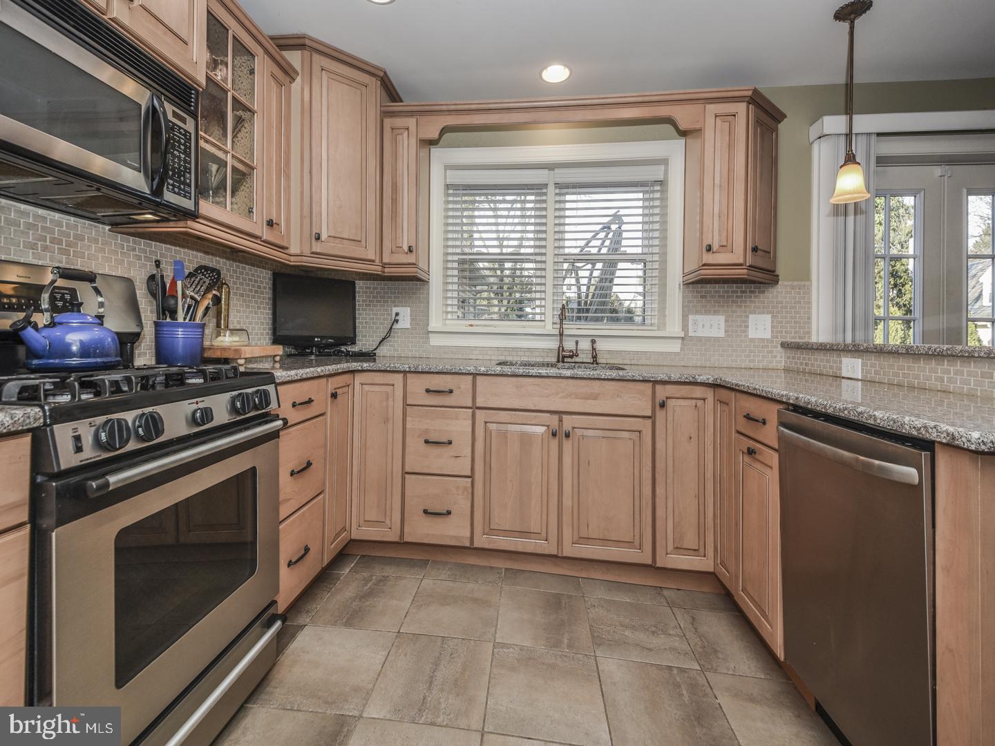 908 Edgewood Road Yardley, PA 19067 - Photo 13 of 39 Kitchen