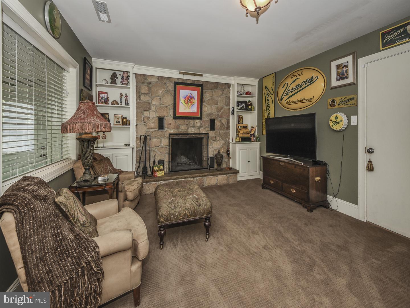 908 Edgewood Road Yardley, PA 19067 - Photo 17 of 39 Family room