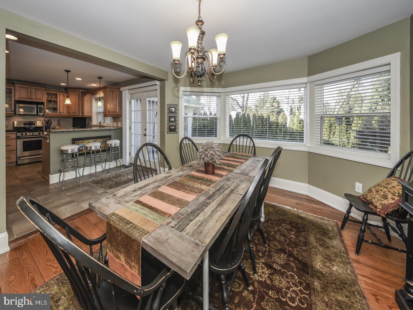 908 Edgewood Road Yardley, PA 19067 - Photo 10 of 39 Dining room