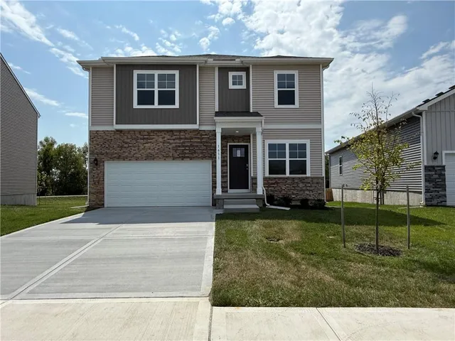 $422,990 | 709 Fallen Leaf Drive, Belton, MO 64012