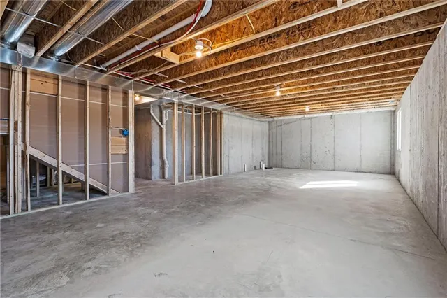 $422,990 | 709 Fallen Leaf Drive, Belton, MO 64012