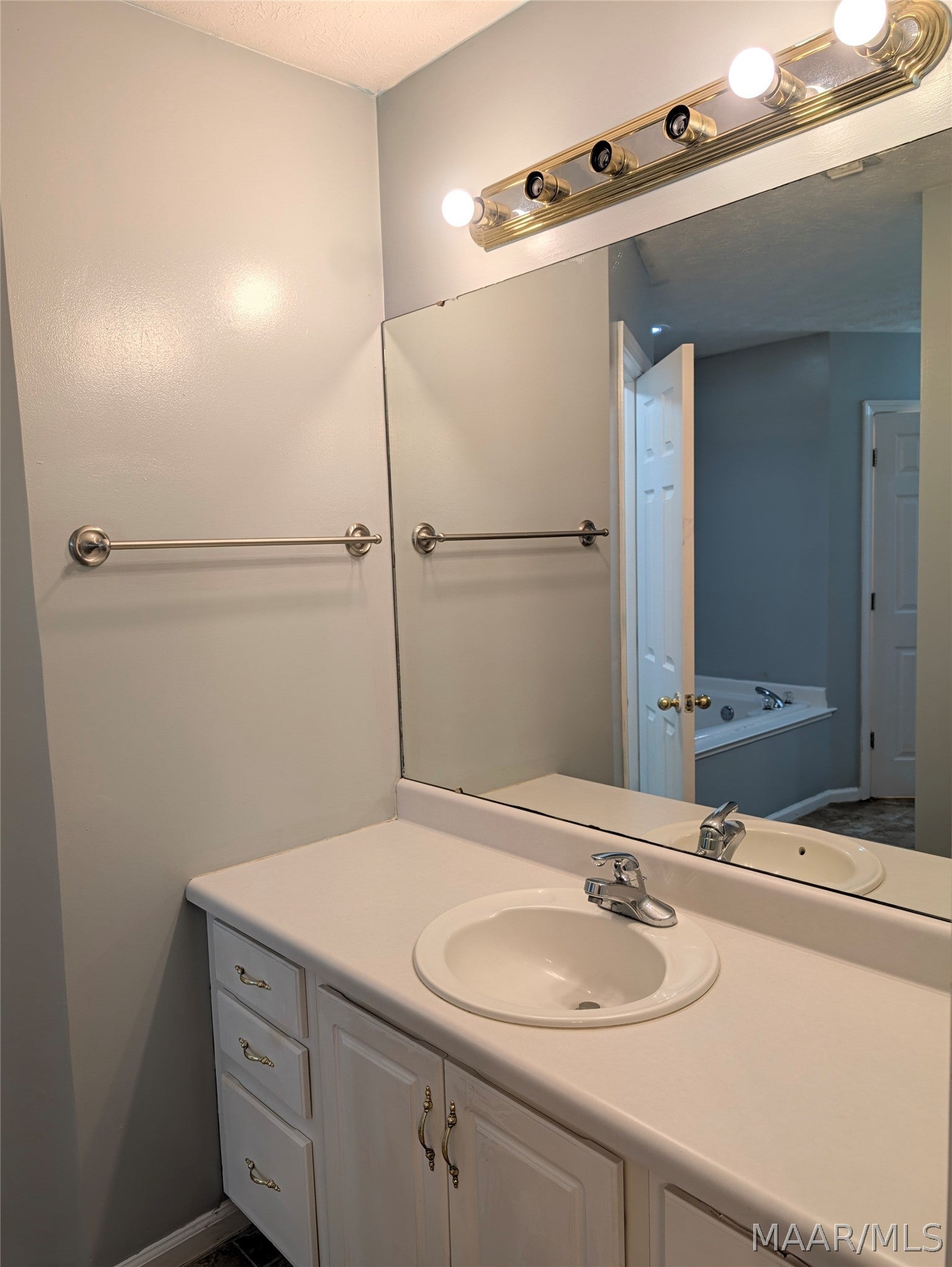 52 Hidden Valley Road Deatsville, AL 36022 - Photo 19 of 39 Gallery Image 19