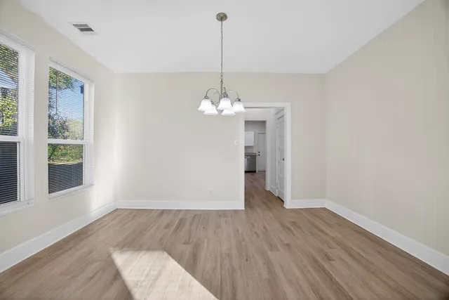 $2,250 | 304 West Vulcan Street, Brenham, TX 77833