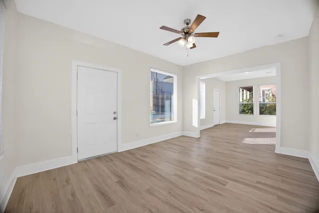 $2,250 | 304 West Vulcan Street, Brenham, TX 77833