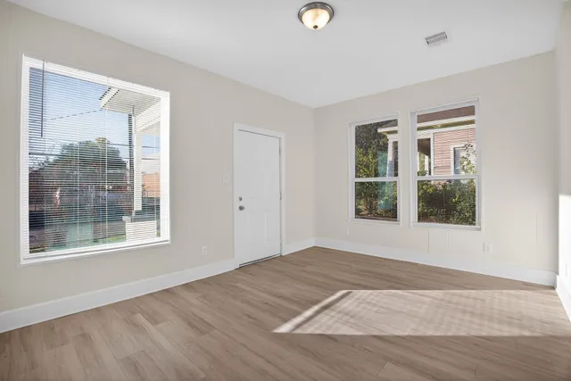 $2,250 | 304 West Vulcan Street, Brenham, TX 77833