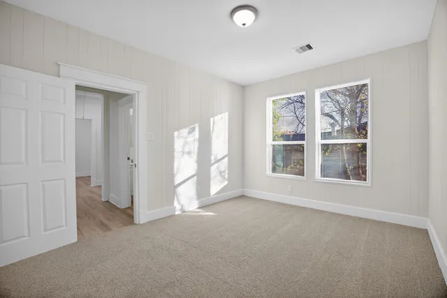 $2,250 | 304 West Vulcan Street, Brenham, TX 77833