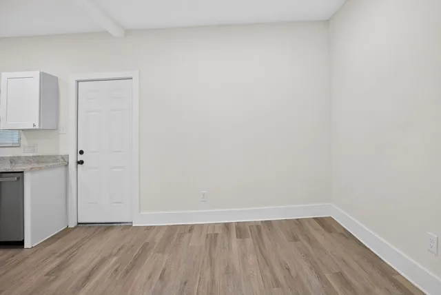 $2,250 | 304 West Vulcan Street, Brenham, TX 77833