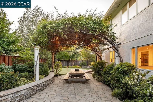 $1,795,000 | 26 Juniper Way, Moraga, CA 94556