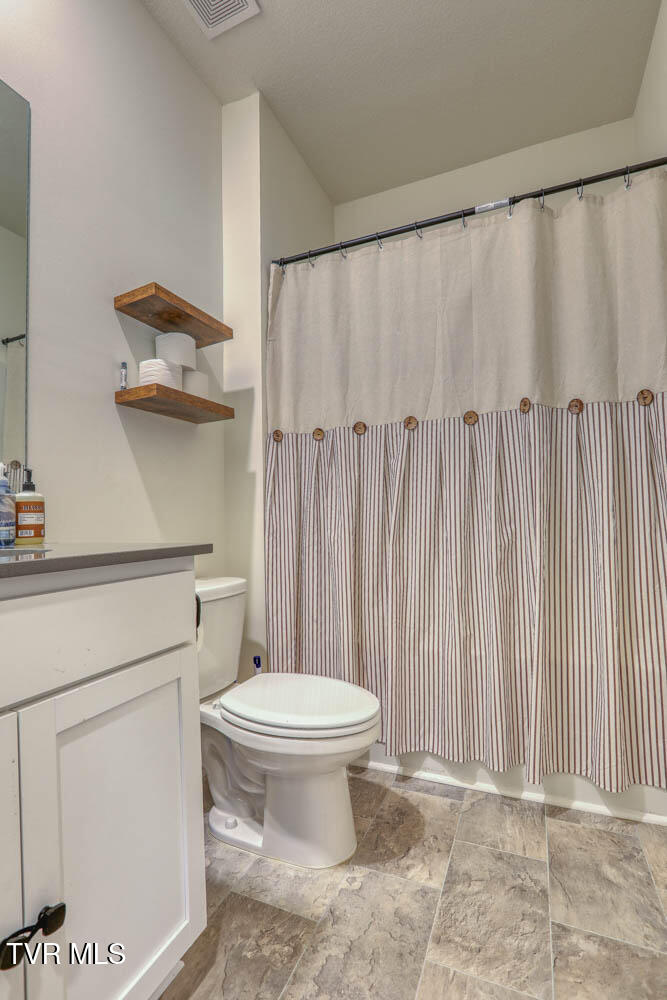 2484 Bridgeforth Crossing Kingsport, TN 37664 - Photo 39 of 66 2484 Edinburgh. Kpt MLSb (27 of 54)