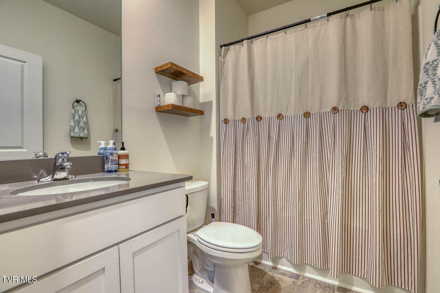 2484 Bridgeforth Crossing Kingsport, TN 37664 - Photo 40 of 66 2484 Edinburgh. Kpt MLSb (28 of 54)