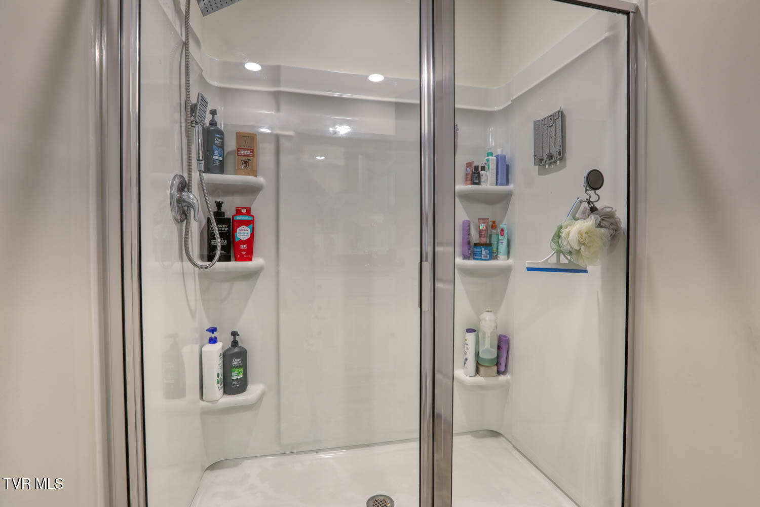 2484 Bridgeforth Crossing Kingsport, TN 37664 - Photo 49 of 66 2484 Edinburgh. Kpt MLSb (37 of 54)