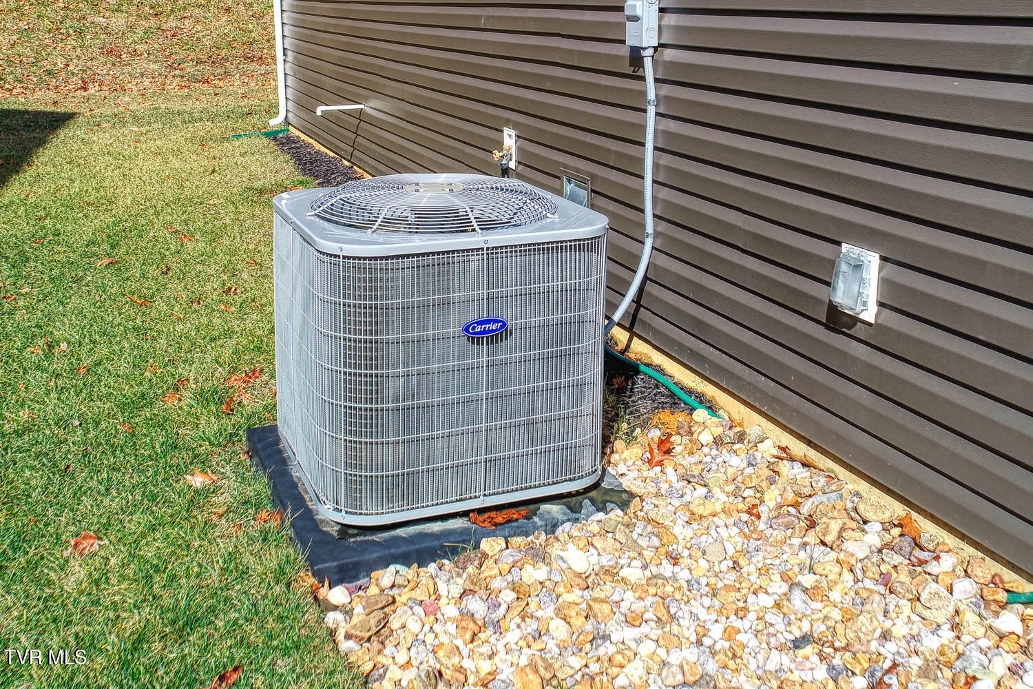 2484 Bridgeforth Crossing Kingsport, TN 37664 - Photo 5 of 66 2484 Edinburgh. Kpt MLSa (5 of 15)