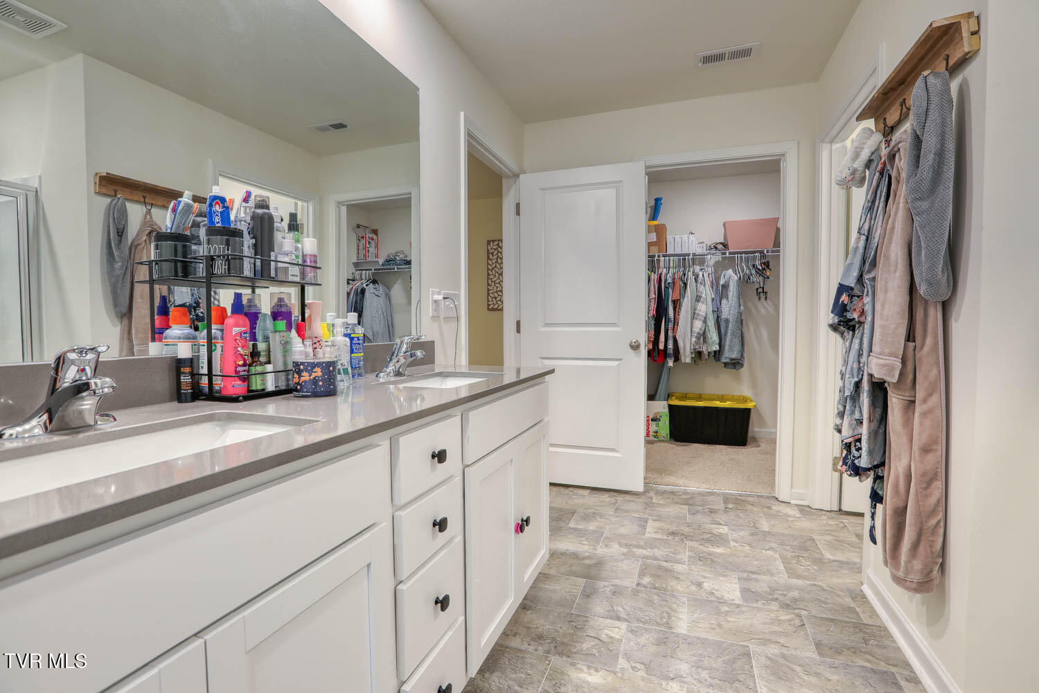 2484 Bridgeforth Crossing Kingsport, TN 37664 - Photo 51 of 66 2484 Edinburgh. Kpt MLSb (39 of 54)