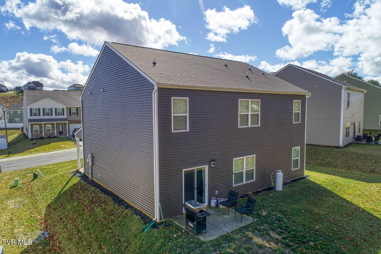 2484 Bridgeforth Crossing Kingsport, TN 37664 - Photo 7 of 66 2484 Edinburgh. Kpt MLSa (8 of 15)