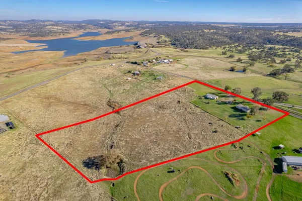 a view of an ocean beach