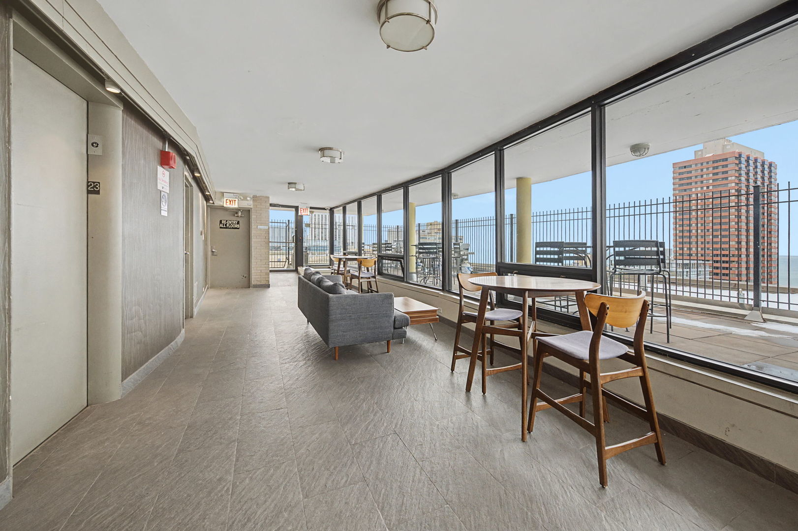 2930 North Sheridan Road, Unit 903 Chicago, IL 60657 - Photo 12 of 16