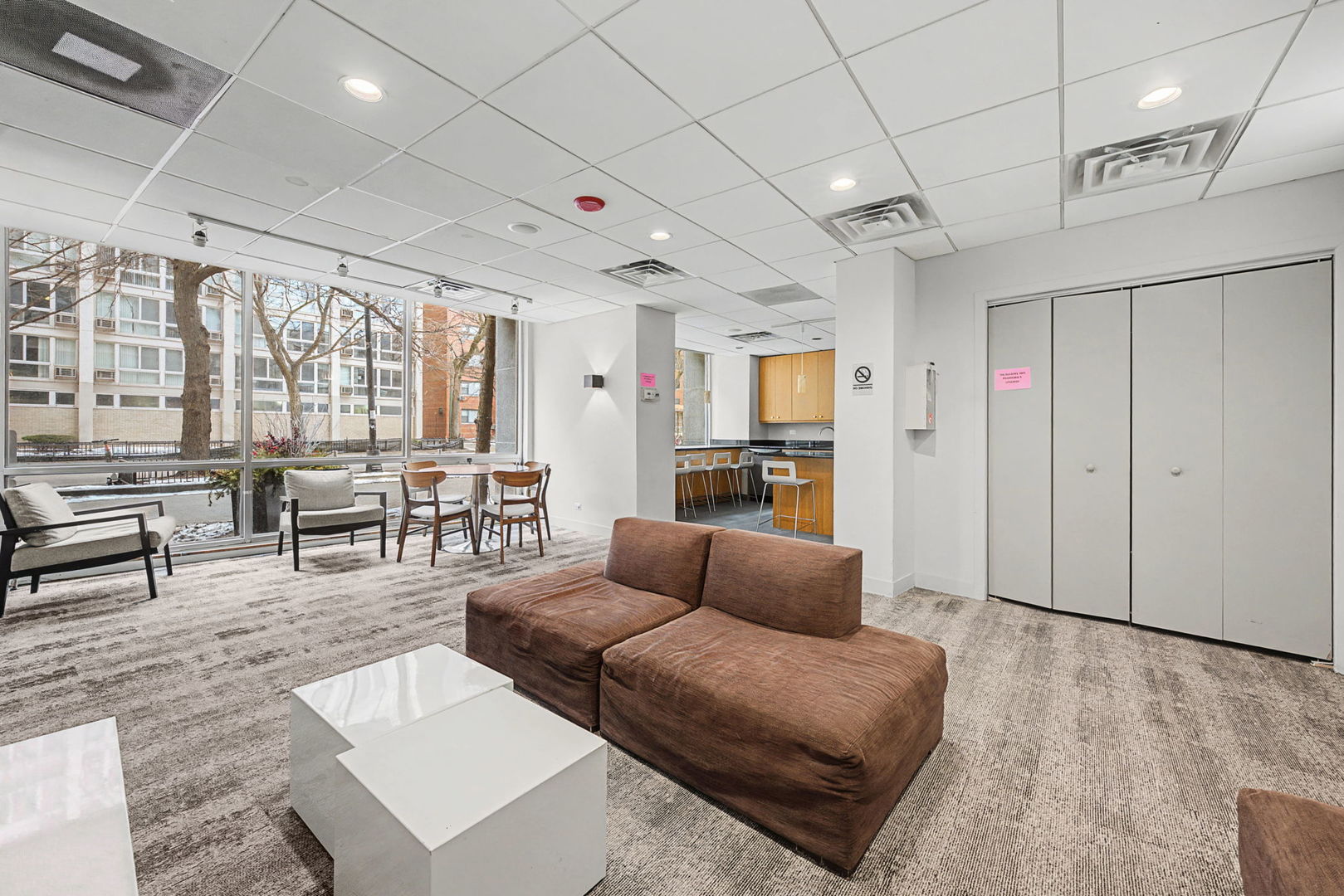 2930 North Sheridan Road, Unit 903 Chicago, IL 60657 - Photo 15 of 16