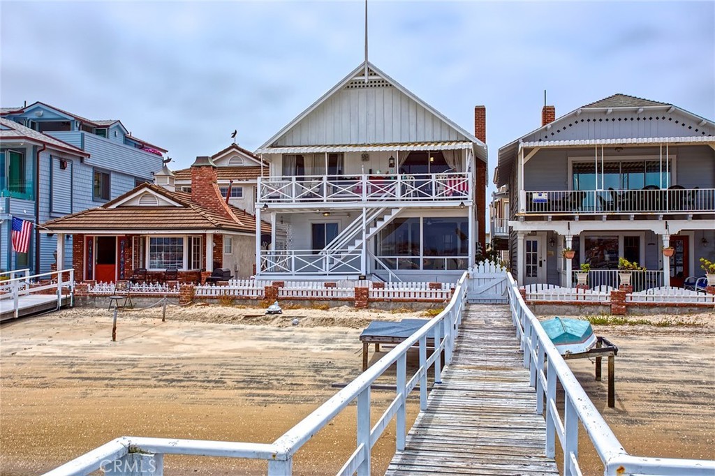 415 Edgewater Place Newport Beach, CA 92661 - Photo 2 of 16 Front Of Home
