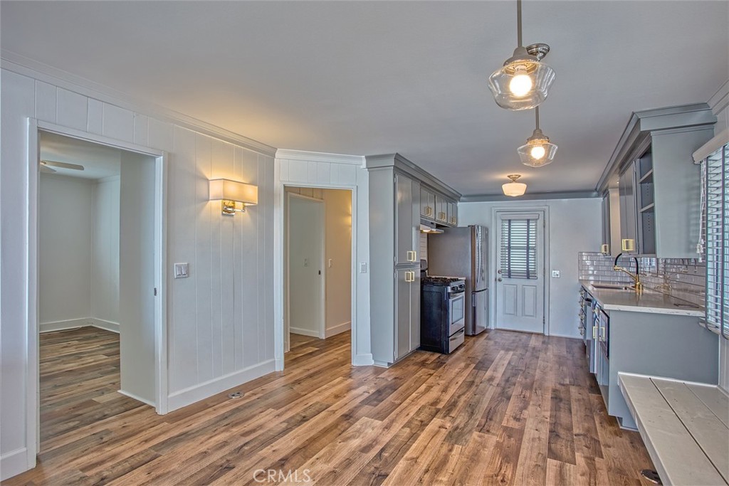 415 Edgewater Place Newport Beach, CA 92661 - Photo 3 of 16 Kitchen and Living Area