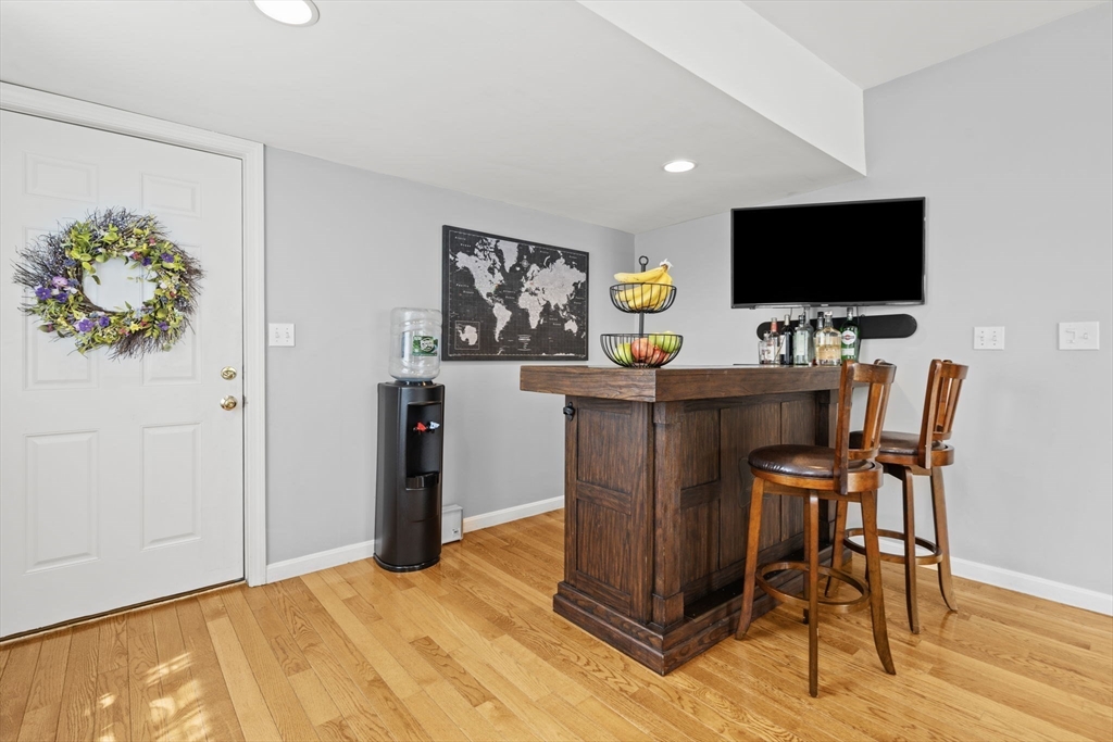 718 R Cabot Street Beverly, MA 01915 - Photo 13 of 38