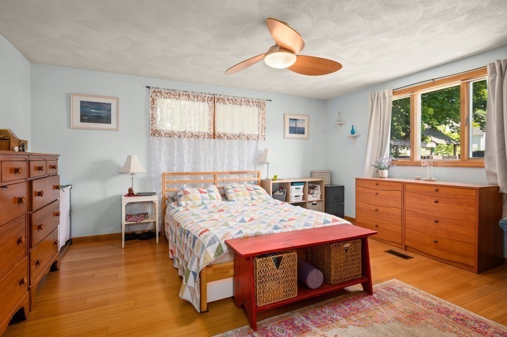 88 Temple Road Waltham, MA 02452 - Photo 19 of 41