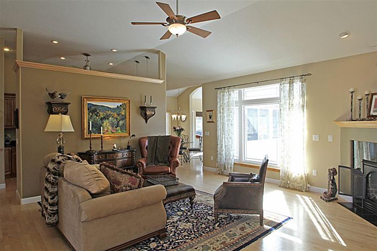 961 Timber Ridge Court Coralville, IA 52241 - Photo 4 of 25 Gallery Image 4