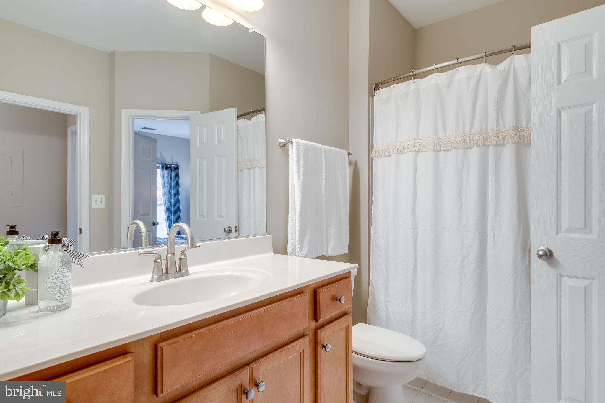 1516 North Point Drive, Unit 304 Reston, VA 20194 - Photo 16 of 22 Bathroom