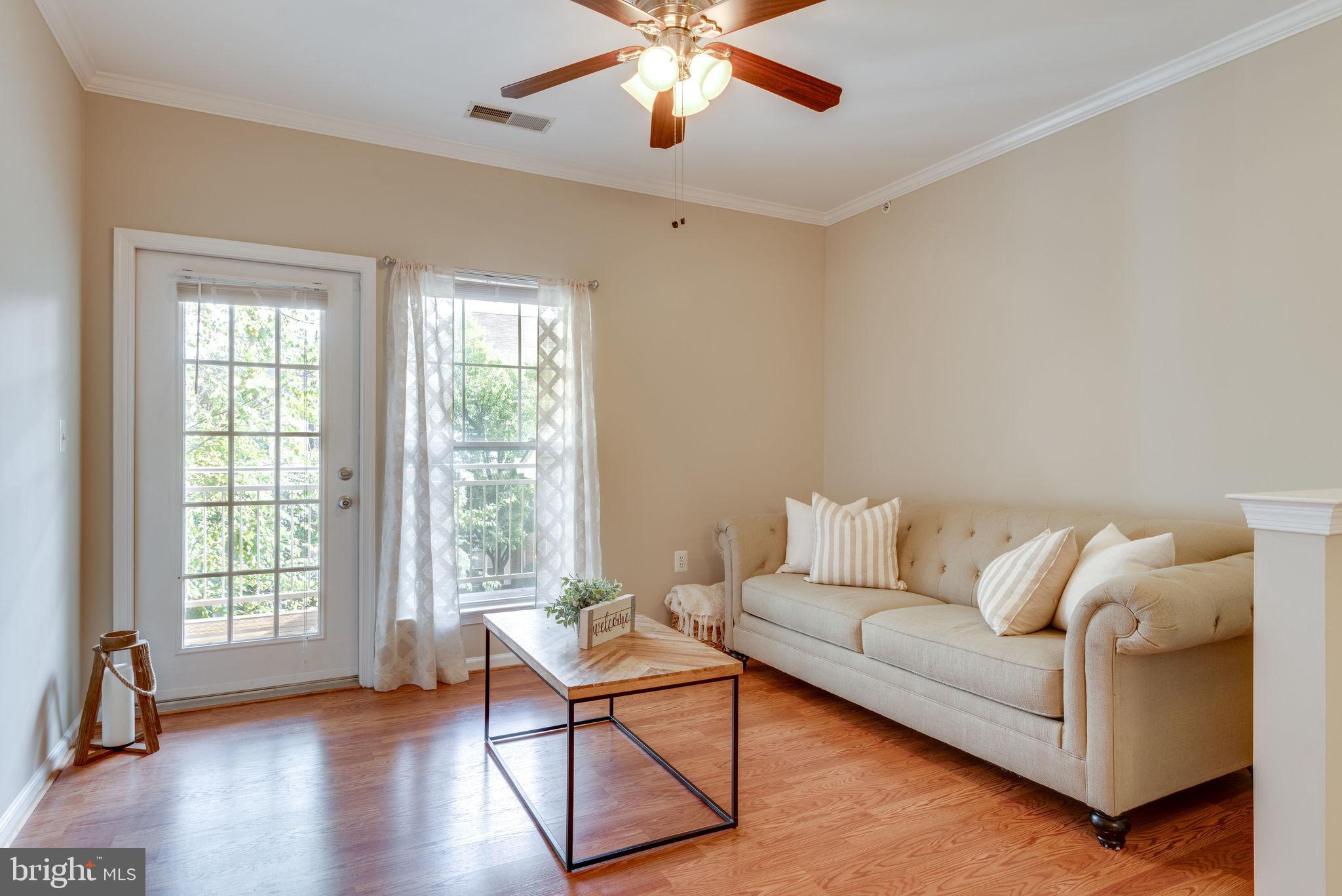 1516 North Point Drive, Unit 304 Reston, VA 20194 - Photo 3 of 22 Living Room
