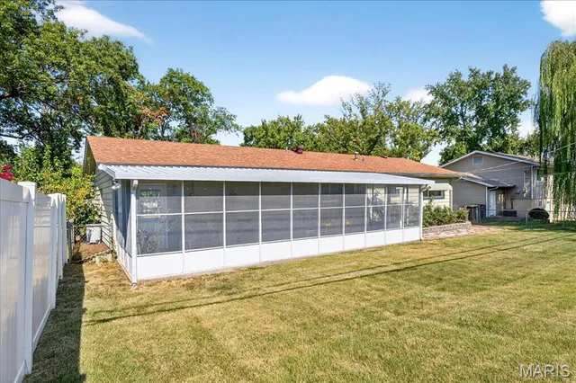 $2,350 | 354 Burncoate Drive, Oakville, MO 63129