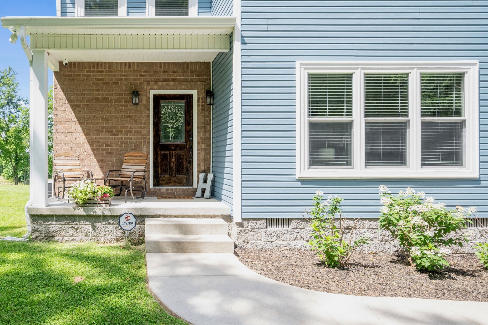1640 Greenwood Road Charlotte, TN 37036 - Photo 1 of 37 Gallery Image 1