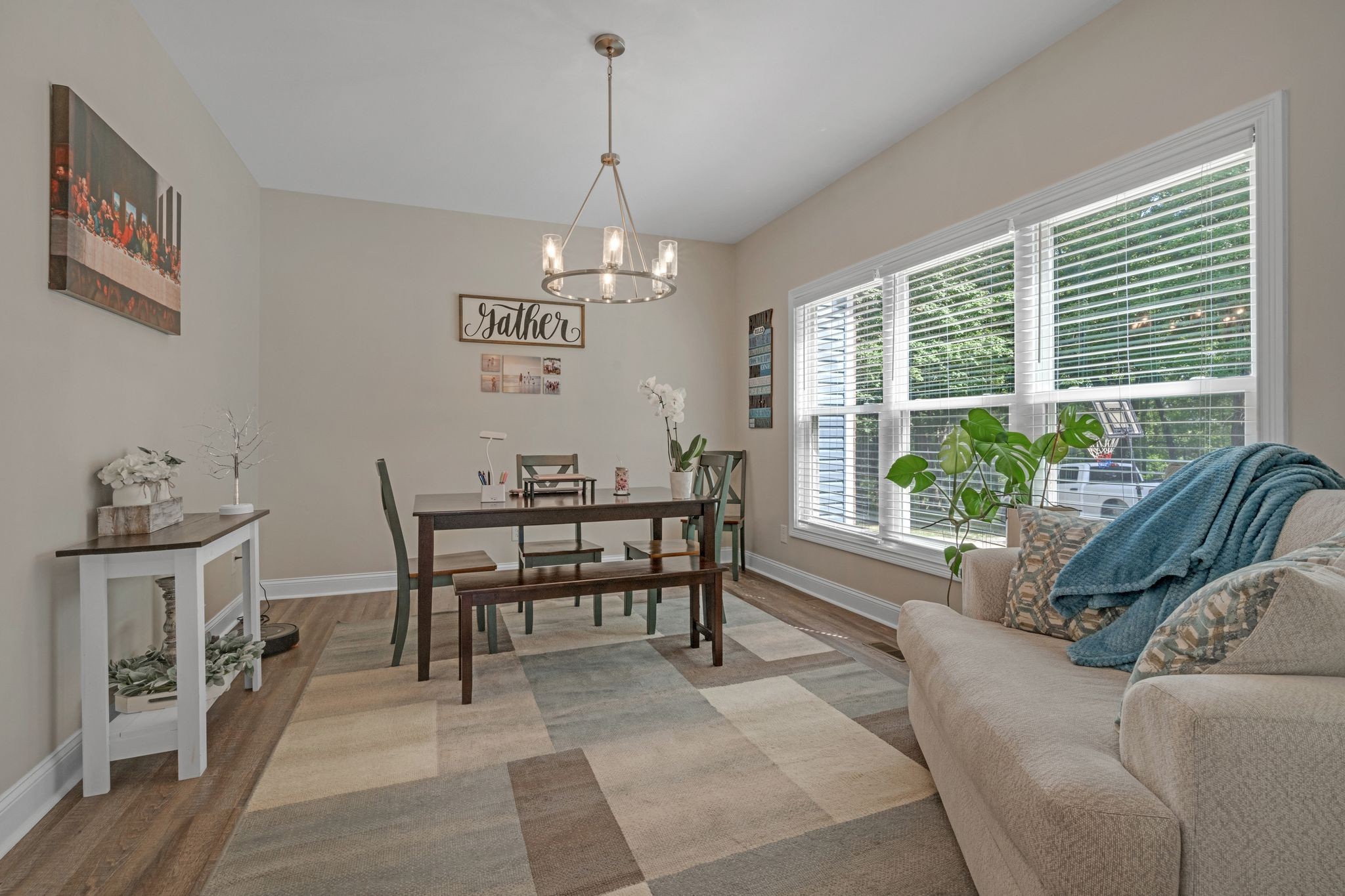 1640 Greenwood Road Charlotte, TN 37036 - Photo 8 of 37 Formal Dining/ Currently being used as office space/sitting room