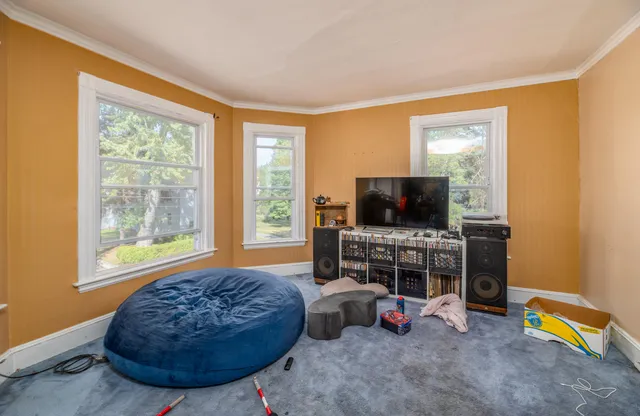 $149,900 | 40 Winter Street, Waterville, ME 04901