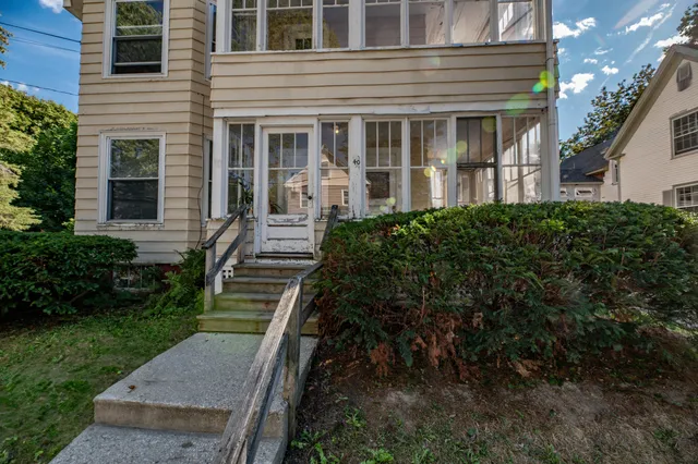 $149,900 | 40 Winter Street, Waterville, ME 04901